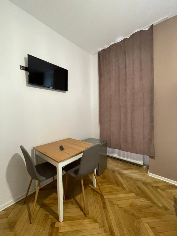 Schei Central Studios In The Heart Of Brasov Ngoại thất bức ảnh