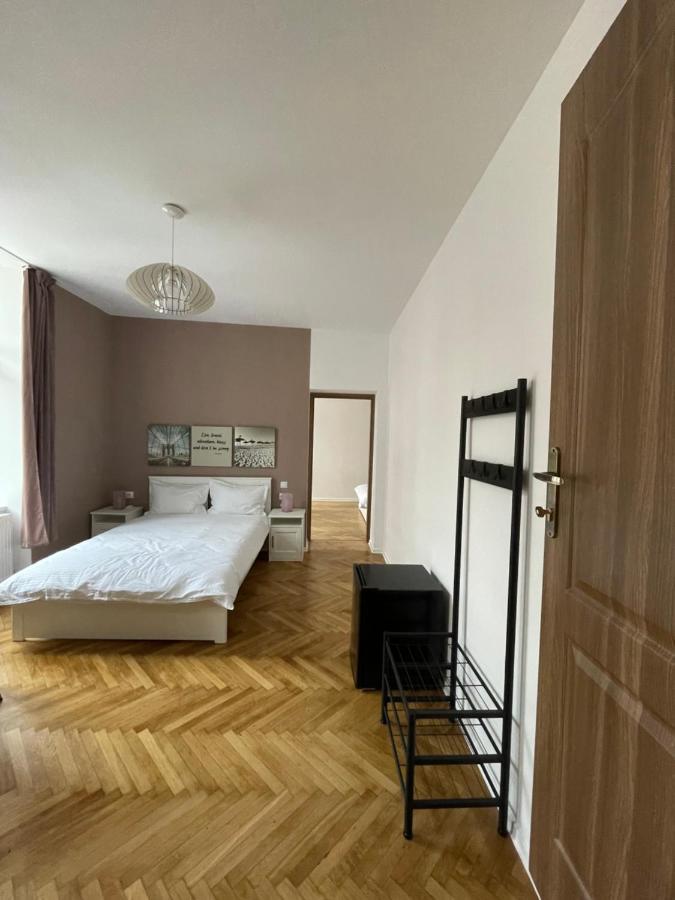 Schei Central Studios In The Heart Of Brasov Ngoại thất bức ảnh