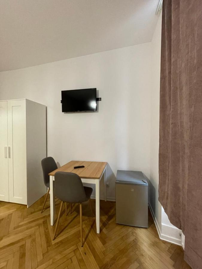 Schei Central Studios In The Heart Of Brasov Ngoại thất bức ảnh
